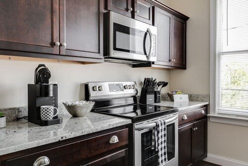 Modern, Convenient Gem: Urban Retreat 'n Richmond