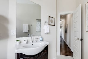 مجففات شعر، مناشف