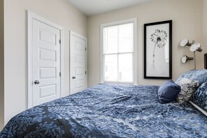 1 bedroom, desk, iron/ironing board, free WiFi