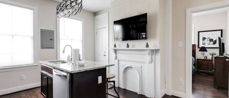 المنشأة من الداخل