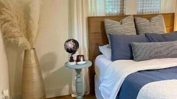 2 bedrooms, travel crib, WiFi, bed sheets