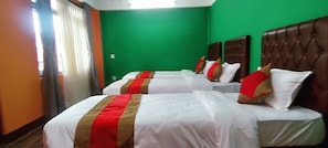 Standard Triple Room | Free WiFi - Nepalaya Hostel (Kathmandu)