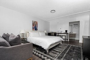 Lit parapluie, Wi-Fi, draps fournis