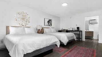 Travel crib, WiFi, bed sheets
