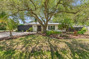 Exterior - Vilano Paradise- Pool/Walk to Beach (St. Augustine)