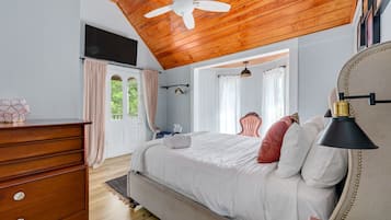 3 habitaciones, tabla de planchar con plancha, wifi y ropa de cama