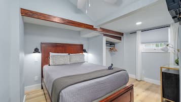 2 Schlafzimmer, Schreibtisch, Bügeleisen/Bügelbrett, WLAN