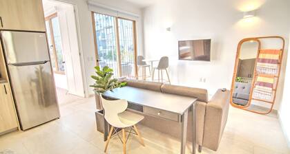 3 Blocks to Beach with Private Terrace & Grill