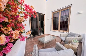 Terrace/patio - 3 Blocks to Beach with Private Terrace & Grill (Bucerías)