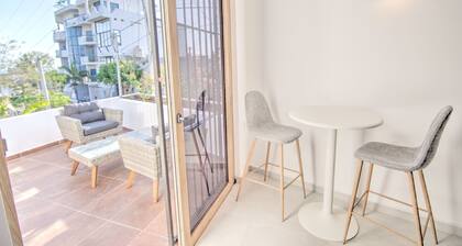 3 Blocks to Beach with Private Terrace & Grill