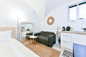 1 bedroom, iron/ironing board, Internet, bed sheets