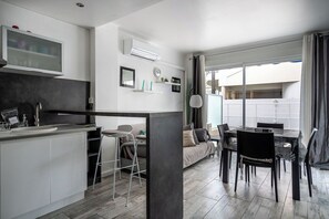 Dining - Le Royal Studio adorable avec terrasse (Cannes)