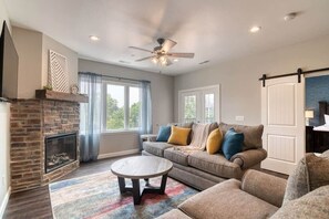 TV, fireplace, offices