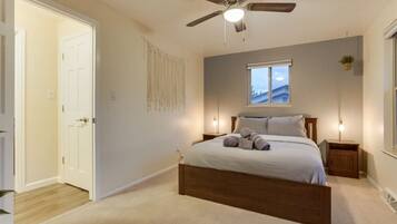 5 Schlafzimmer, Schreibtisch, Bügeleisen/Bügelbrett, WLAN