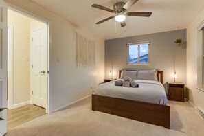 5 bedrooms, desk, iron/ironing board, WiFi