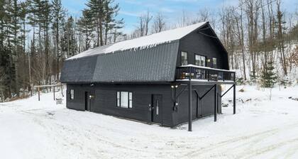 Hilltop 5-BR Carriage House 4-Min to Okemo