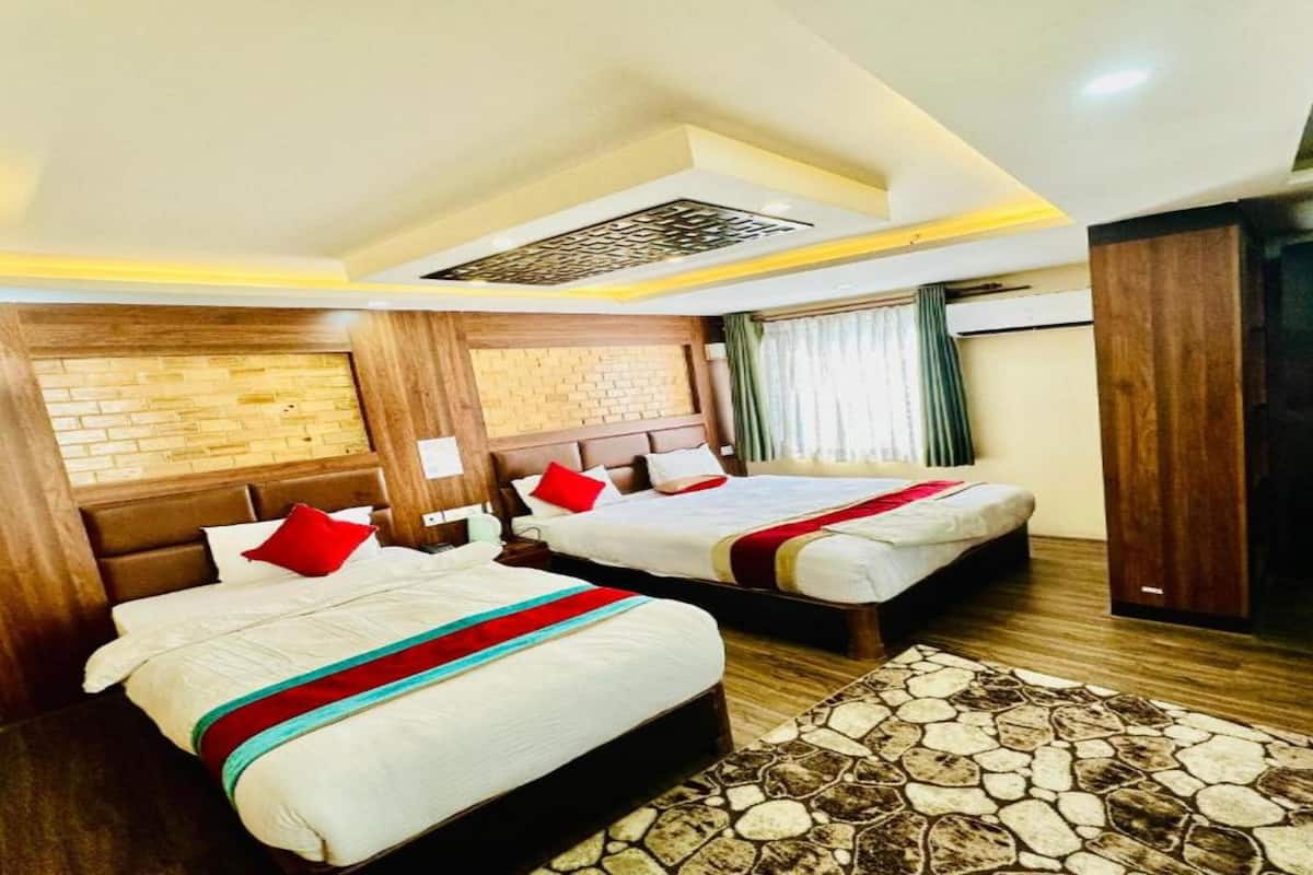 family room | free wifi, bed sheets