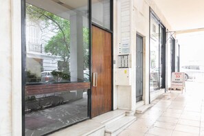 Exterior detail - Sophisticated 2BR Apartment in Heart of Plaka (Athens)