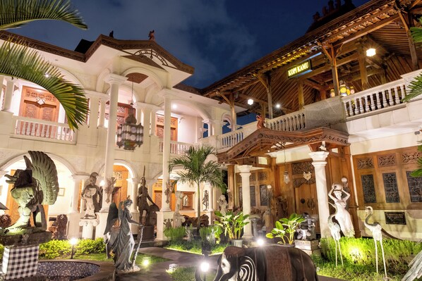 Front of property - evening/night - Rumah Pesik Art & Heritage (Banguntapan)