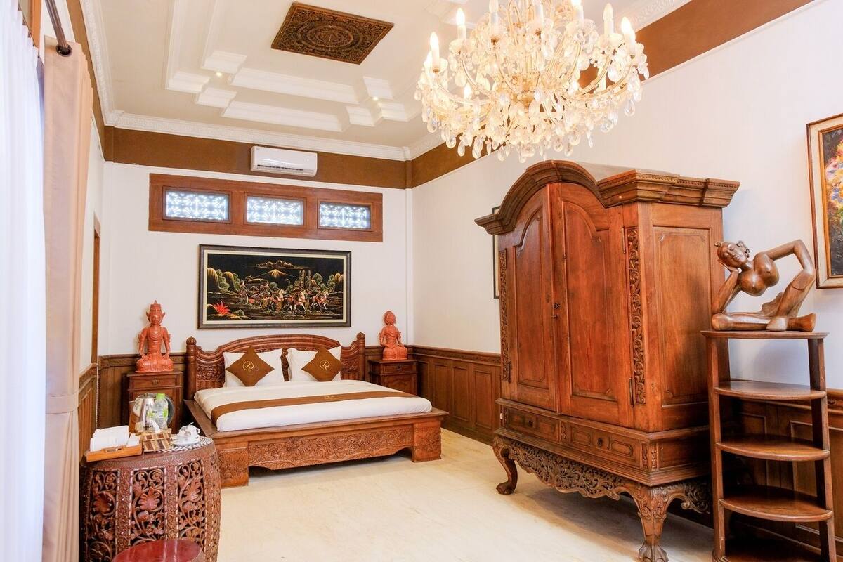 Habitación doble superior | Ropa de cama de alta calidad y minibar con artículos gratuitos