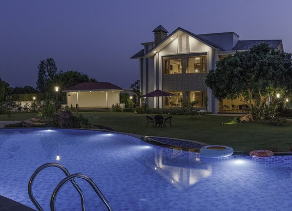 Front of property – evening/night - Quinta Farmstay By Four Leaf Hotels (Kaladhungi)