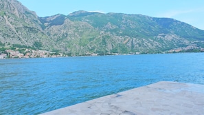 Room - Nature View Cozy Flat 1 min to Sea in Kotor (Kotor)