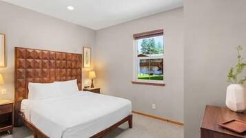 3 habitaciones, tabla de planchar con plancha, cuna de viaje y wifi