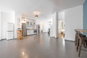 42-Zoll-LED-Fernseher mit Digitalempfang, Fernseher, Netflix