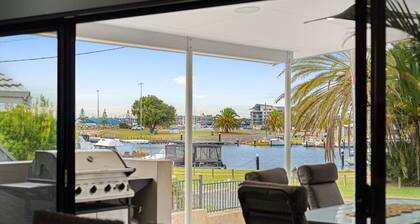 Water Lovers Haven in Mandurah