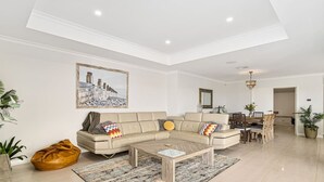 TV - Water Lovers Haven in Mandurah (Halls Head)
