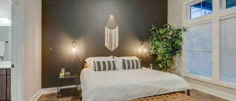 2 bedrooms, desk, iron/ironing board, free WiFi