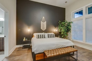 2 chambres, bureau, fer et planche à repasser, accès au Wi-Fi (inclus)