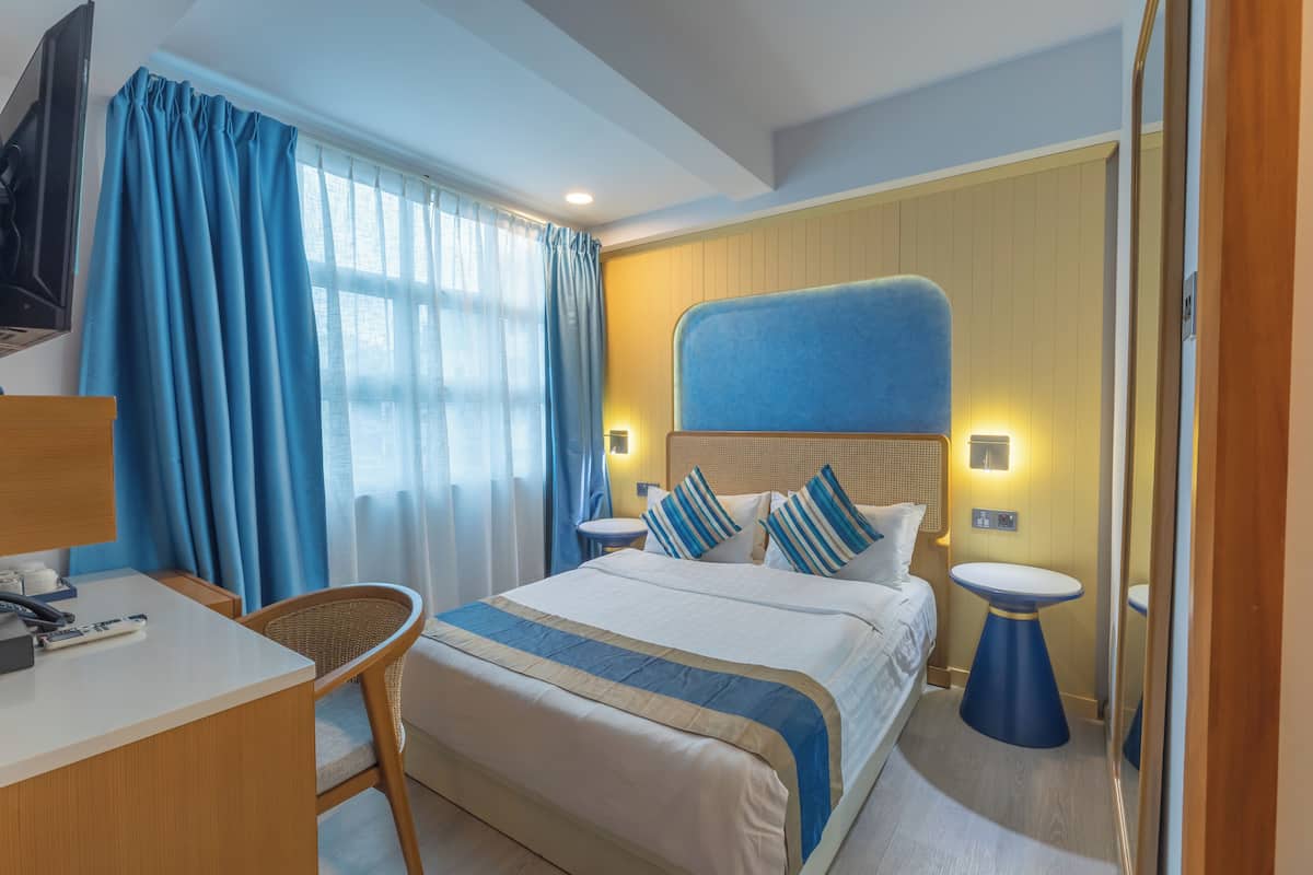 Standard-Studiosuite | Individuell eingerichtet, schallisolierte Zimmer, Bügeleisen/Bügelbrett