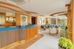 Reception - UMET Seaview Hotel with Free Roundtrip Airport Pick up and drop off (Malé)