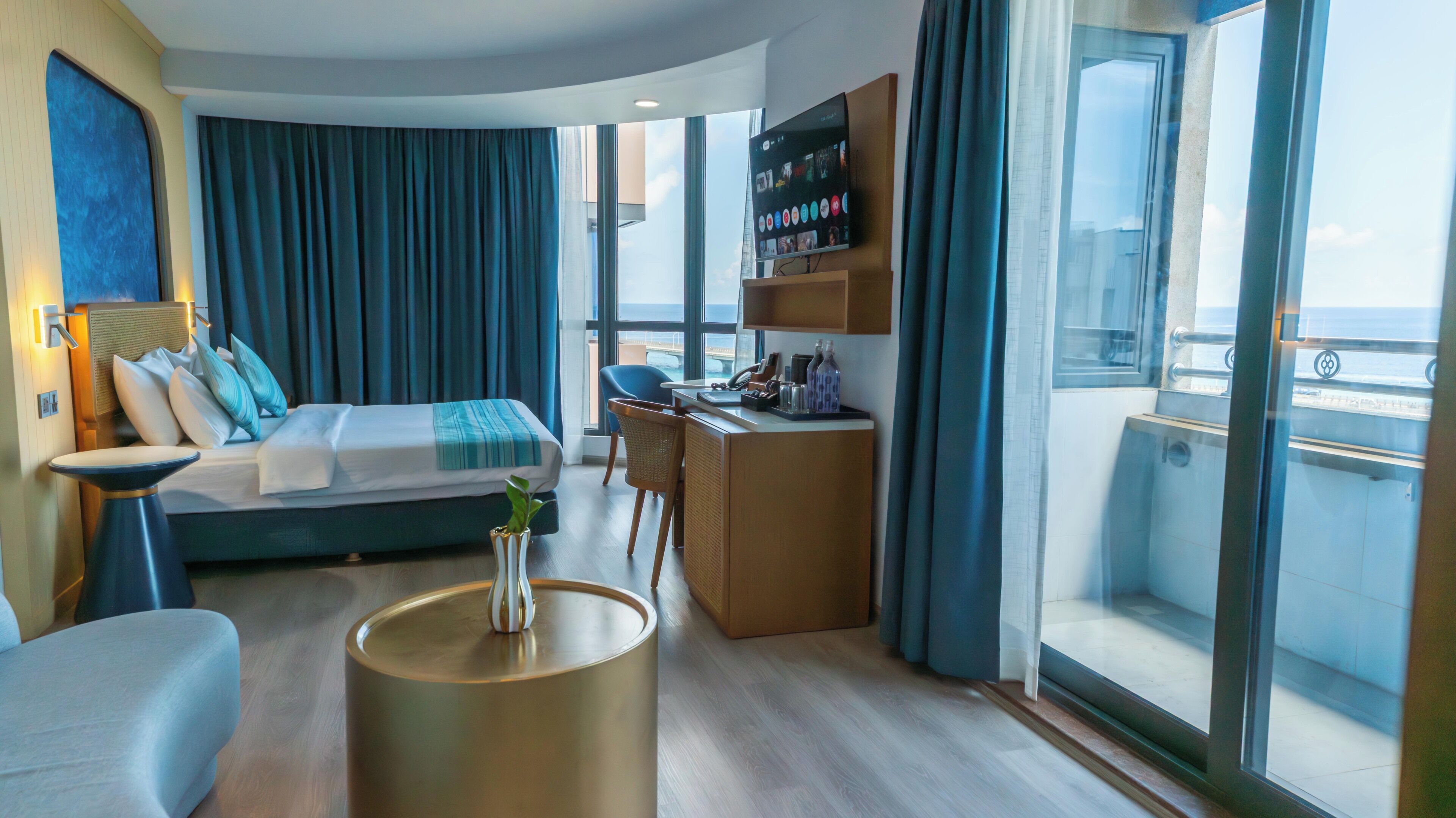 Premium Studio Suite, Balcony, Sea View | Balcony view