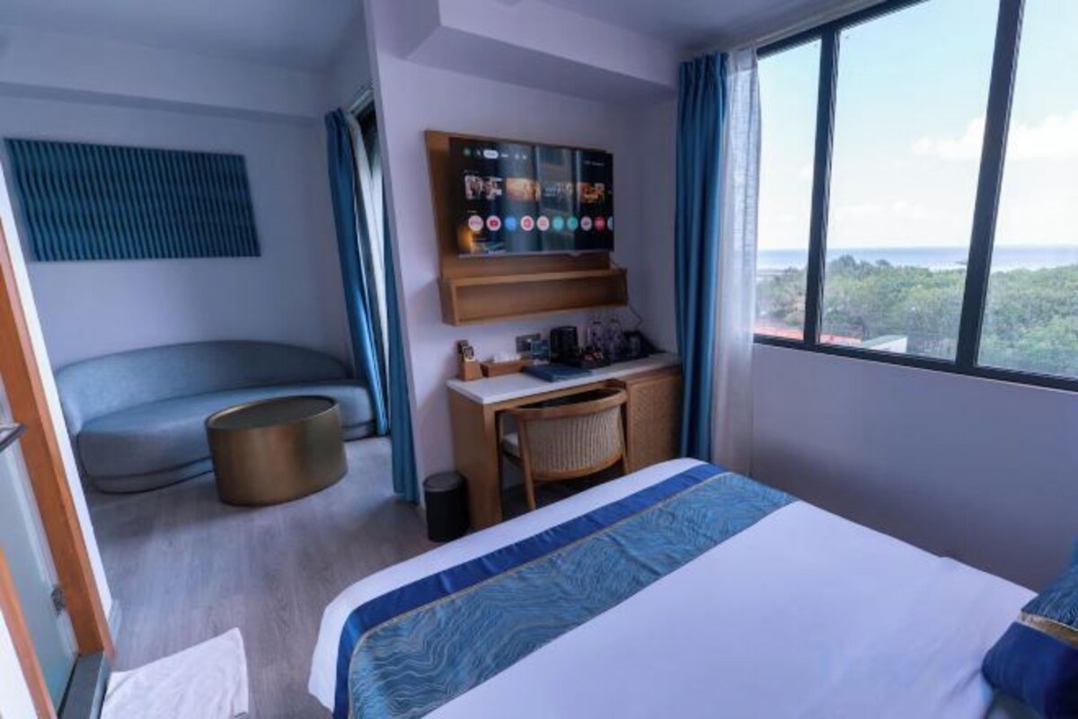 Soundproofing, iron/ironing board, WiFi (free), individually furnished