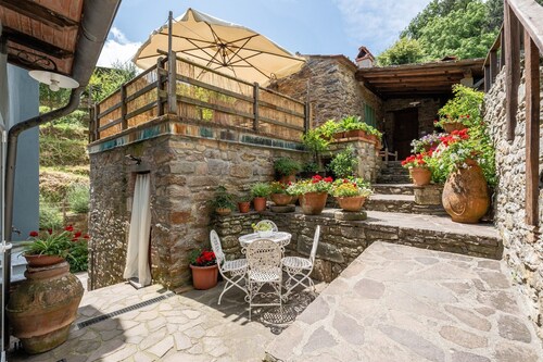 Holiday Home 'Casa Del Rio' with Garden & Wi-Fi