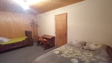 3 habitaciones, tabla de planchar con plancha y wifi gratis