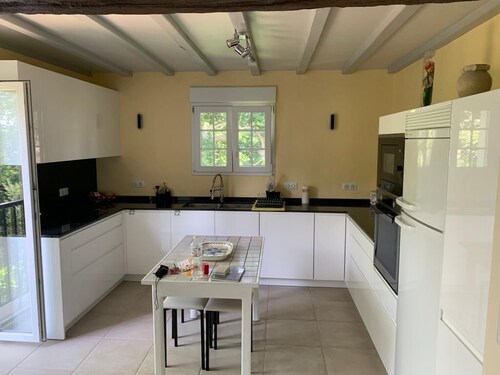 Borde sur la Colline sur Sentiers Randonnées