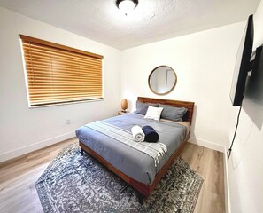 4 quartos, ferros/tábuas de passar roupa, Wi-Fi de cortesia