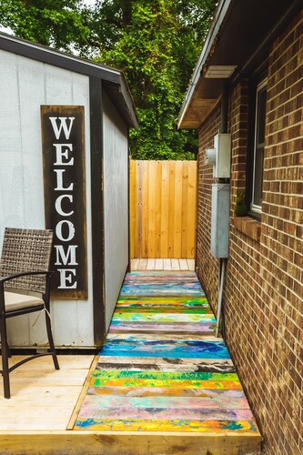 Private room with separate entrance. Wilmington,North Carolina