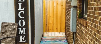 Private room with separate entrance. Wilmington,North Carolina