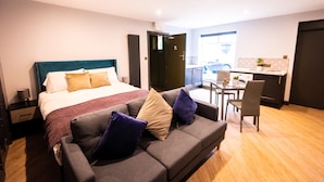 Deluxe Apartment, Ensuite, Courtyard View (Deluxe Apartment) | Interior - Sallow Tree House (Selby)