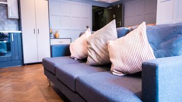 Deluxe Apartment, Ensuite, Courtyard View (Deluxe Apartment) | Interior