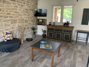 Interior - Le Majol , Gîte Rural au Coeur du Jura (La Chapelle-sur-Furieuse)