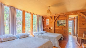 3 Schlafzimmer, BĂŒgeleisen/BĂŒgelbrett, kostenloses WLAN, BettwĂ€sche