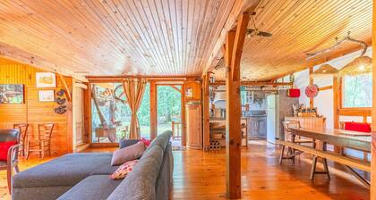 Holiday Home 'Maison Landaise' with Private Terrace, Private Garden and Wi-Fi