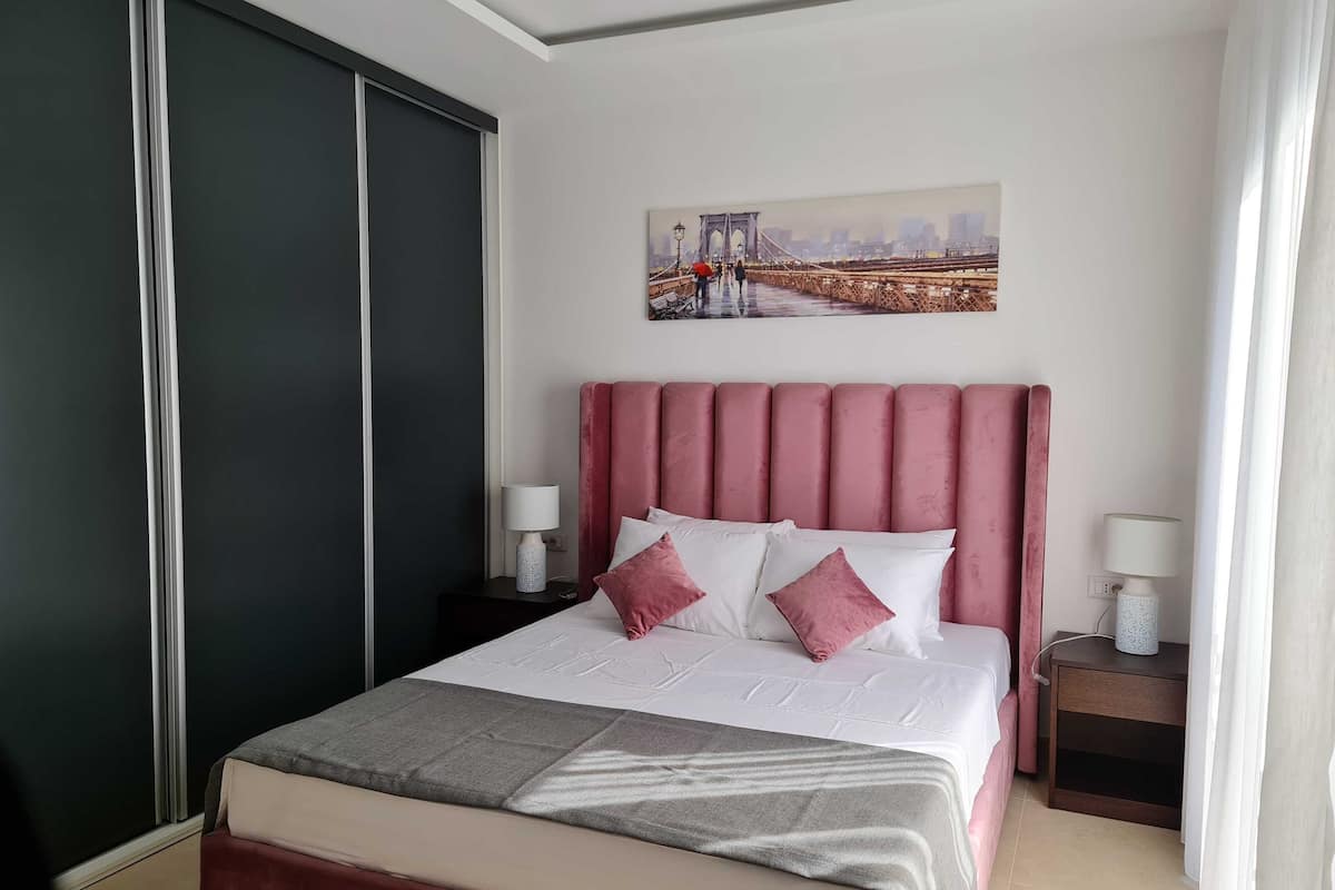 Deluxe Three Bedroom Apartment with Balcony and Sea View (6 Adults) | 1 bedroom, premium bedding, Tempur-Pedic beds, minibar