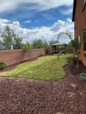 المنطقة المحيطة بالمنشأة