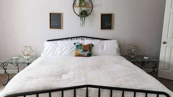 4 bedrooms, desk, iron/ironing board, travel cot